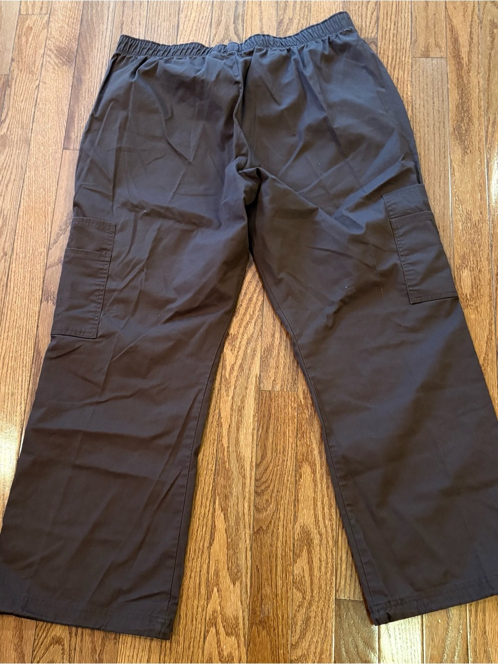 Brown Cherokee work wear cargo scrub pants with elastic waist and utility pocket - Picture 2 of 6